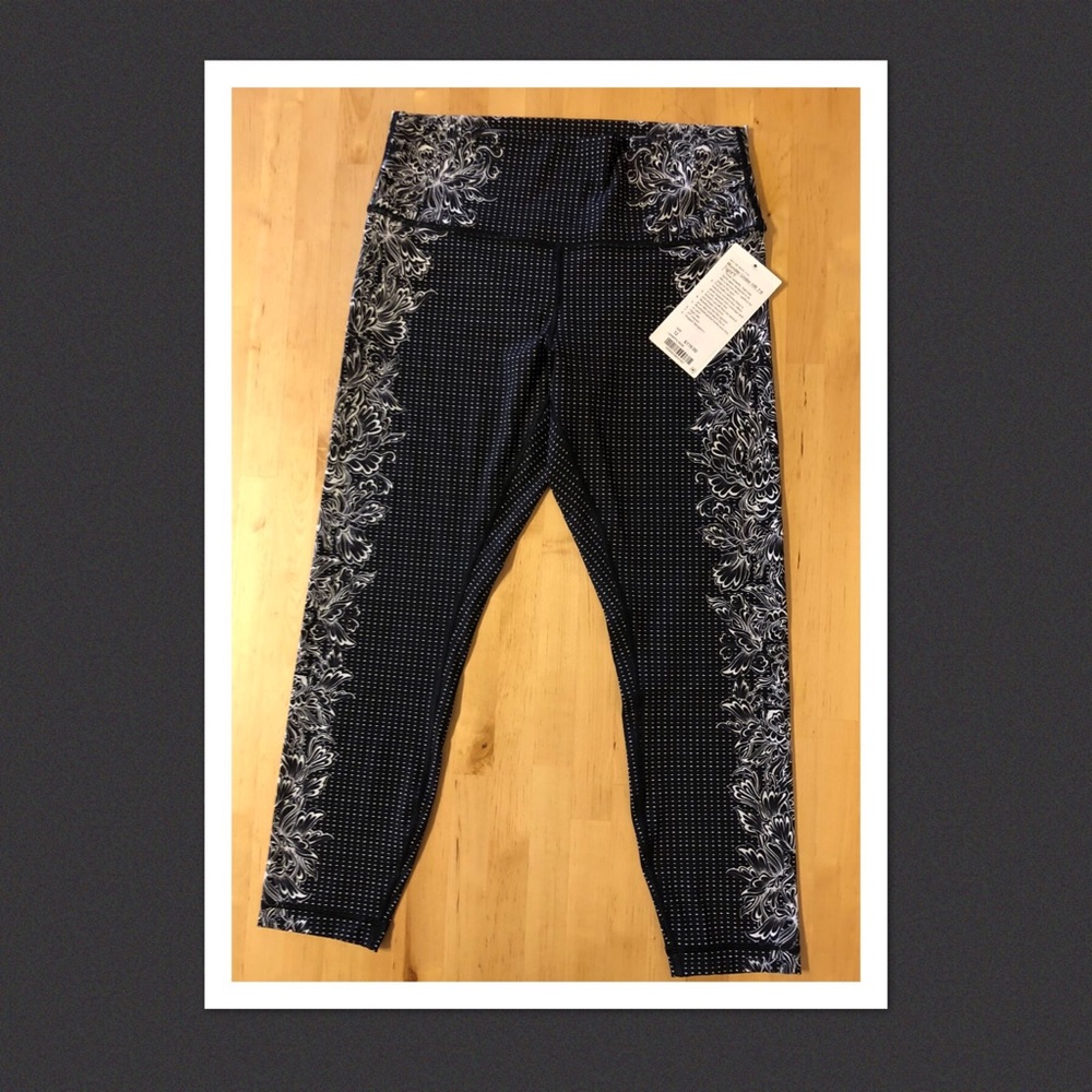 NWT Wunder Under 7/8 Tight